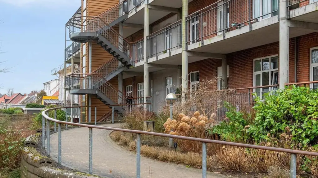 Svalegang og trapper i Rathloushus