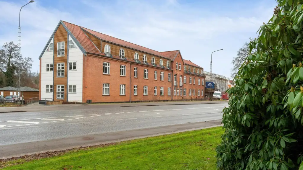 Rathloushus set fra gaden