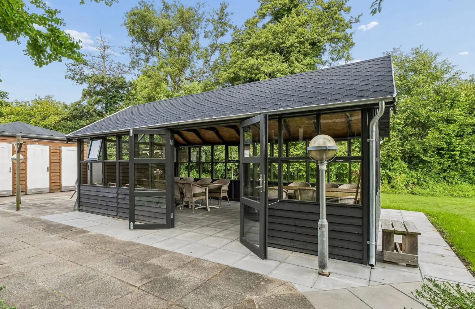Pavillon_1_small2jpg